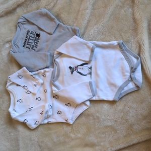 Penguin Long Sleeve Onesies Set 0-3m